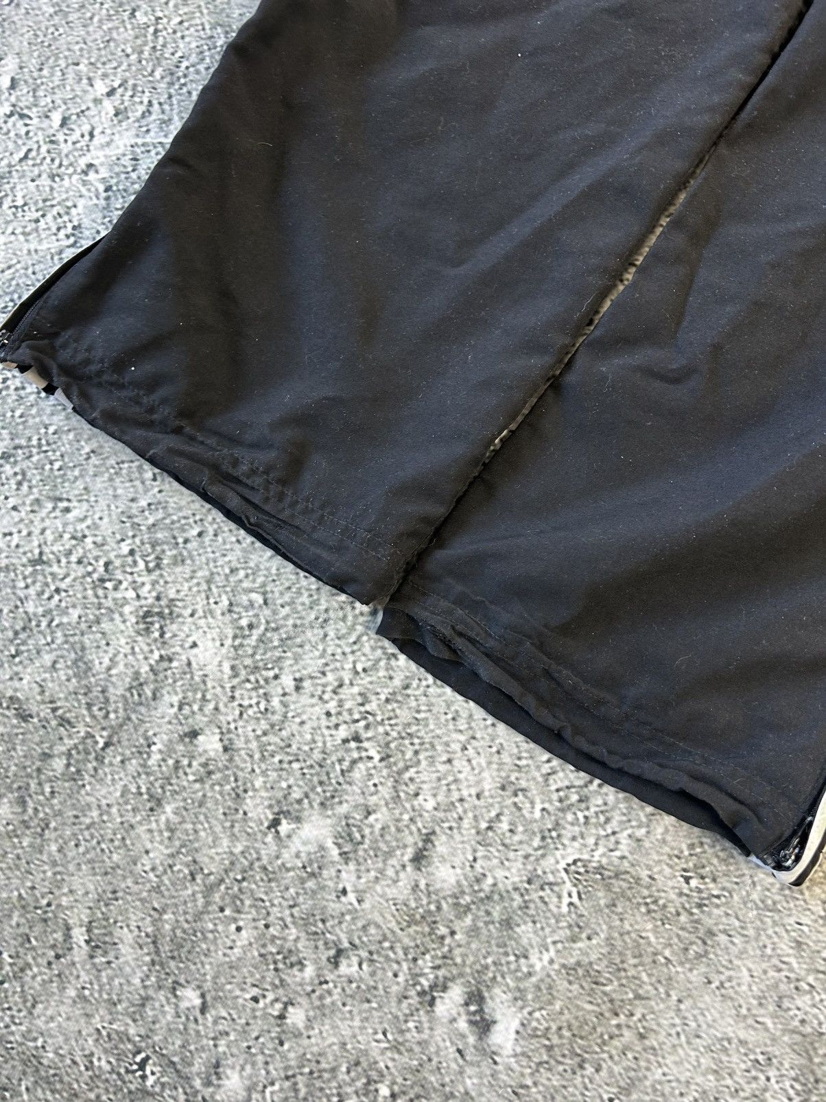 Adidas × Vintage Adidas vintage black track pants small logo 2000s drill Y2K Size US 28 / EU 44 - 12 Thumbnail