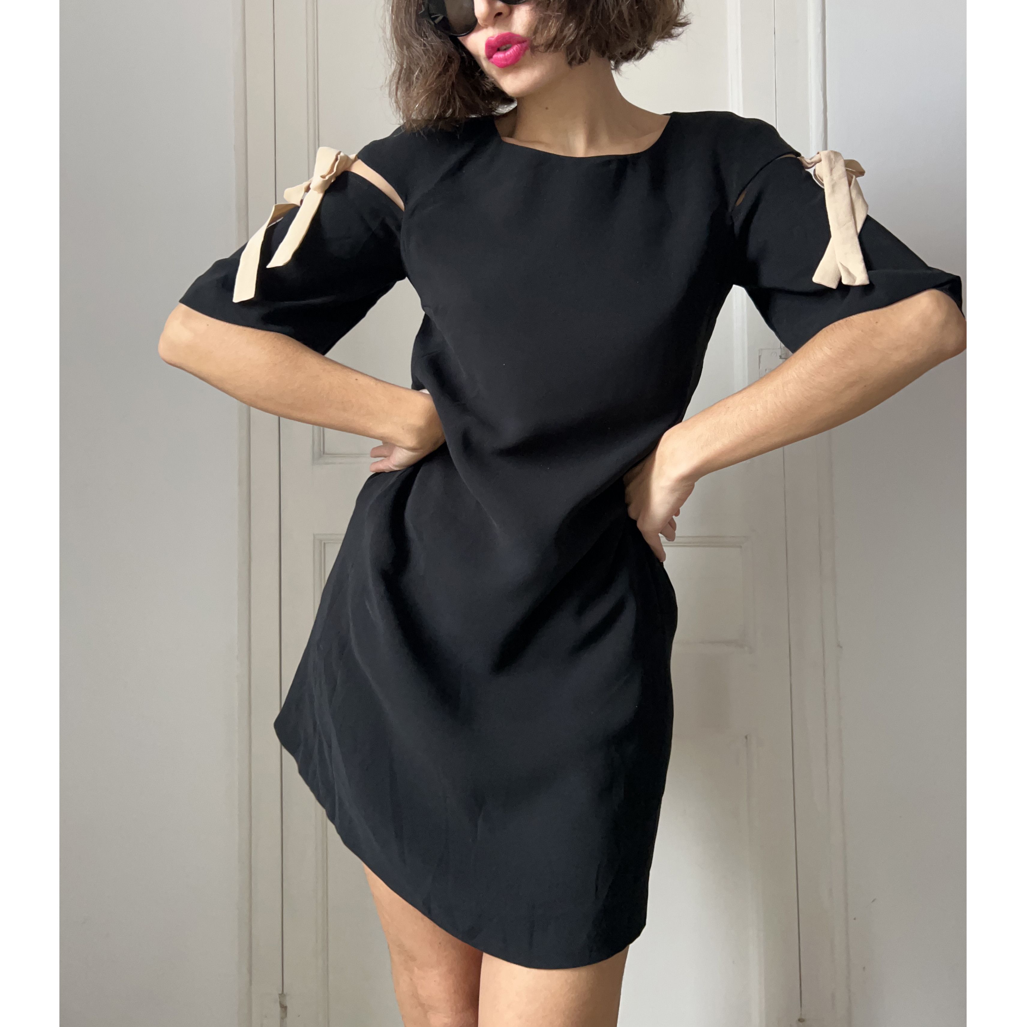 Trussardi Vintage Trussardi Black Cold Shoulder Dress Size M / US 6-8 / IT 42-44 - 10 Thumbnail