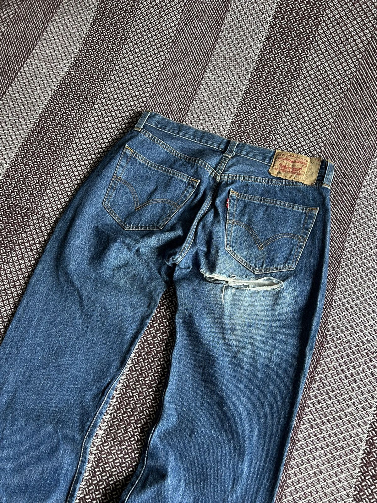 Levi's × Vintage Vintage Levis 501 Distressed Jeans Baggy Fit Size 34 X 32 Size US 34 / EU 50 - 3 Thumbnail