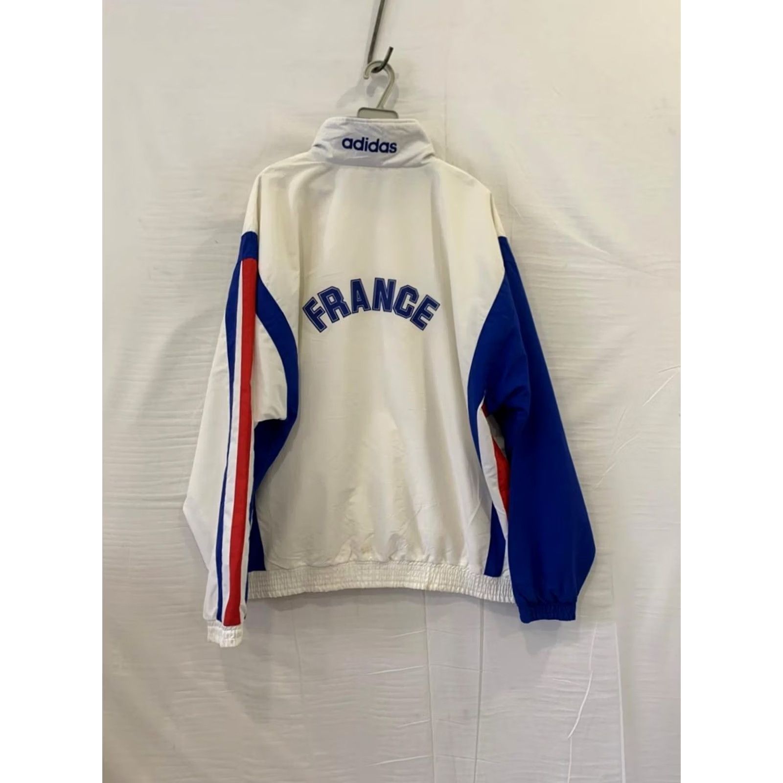 Adidas VINTAGE Adidas France Track Jacket L Adult Blue White Red Full Zip Windbreaker 80s 90s Size US L / EU 52-54 / 3 - 2 Thumbnail
