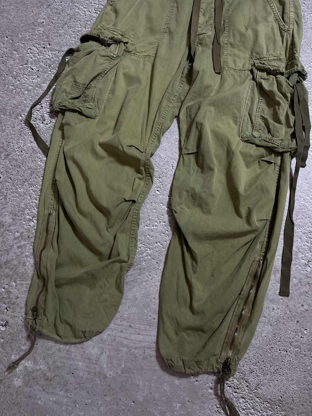 Japanese Brand × Vintage Cargo Bondage Parachute Japanese Vintage Pants Size US 36 / EU 52 - 4 Thumbnail
