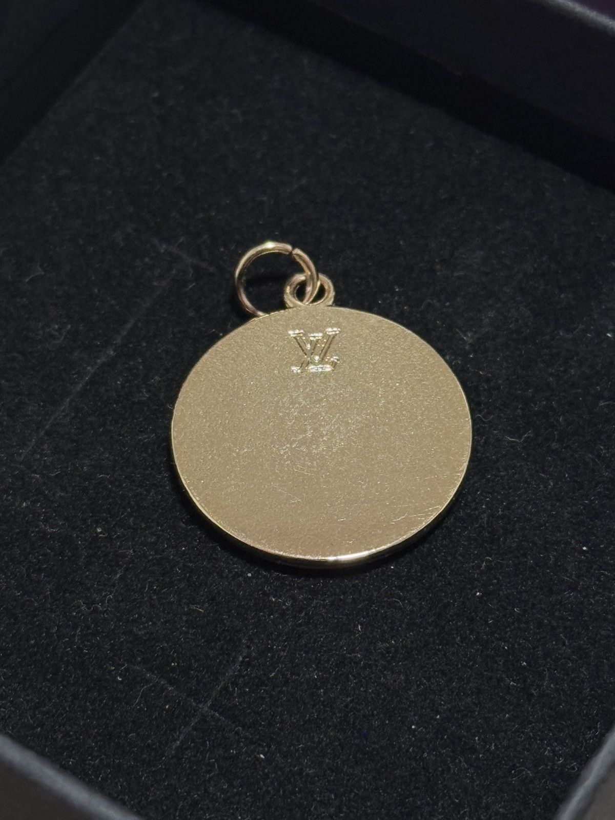 Louis Vuitton Louis Vuitton Charm Pendant Size ONE SIZE - 2 Thumbnail