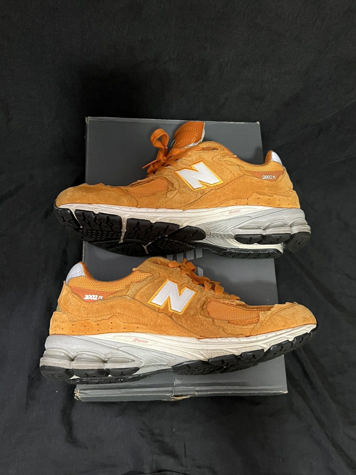 New Balance 2002R Protection Pack -Vintage Orange Size US 8 / EU 41 - 2 Thumbnail