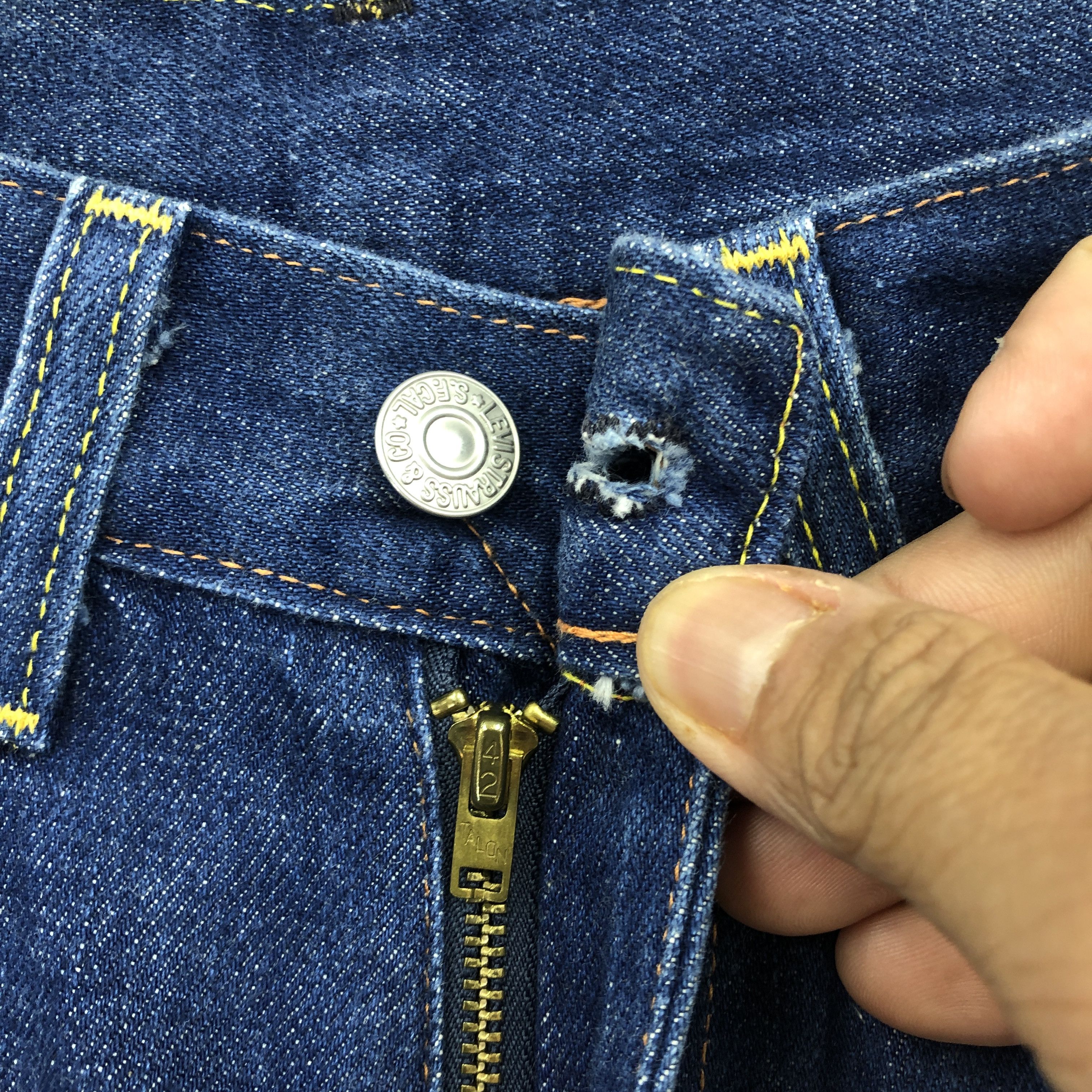 Levi's Vintage Levis 701 Selvedge Jeans Levi's Redline Denim Size 24" / US 00 / IT 34 - 6 Thumbnail