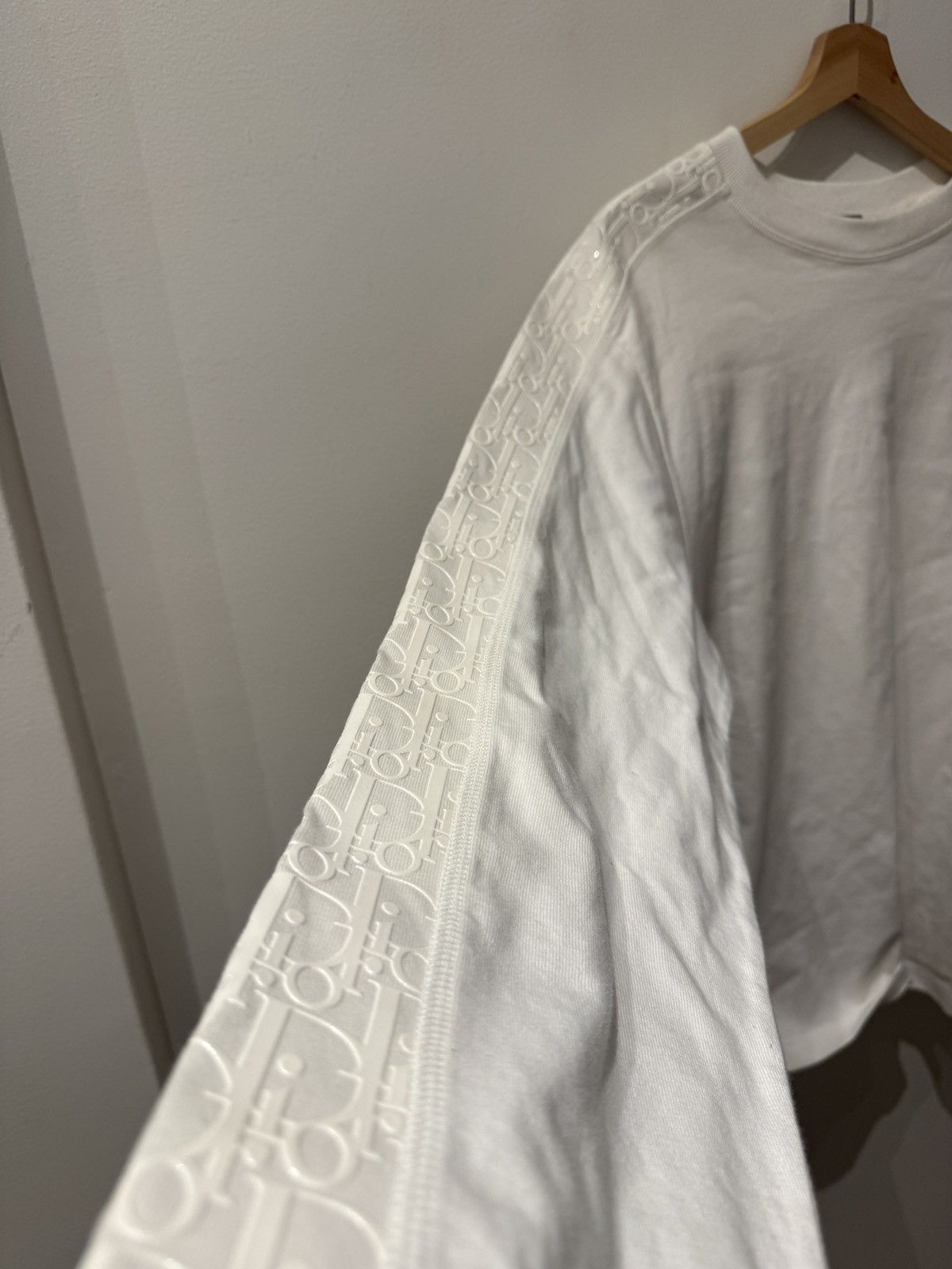 Dior Dior White Oblique Sleeve Longsleeve T-Shirt Size US L / EU 52-54 / 3 - 3 Thumbnail