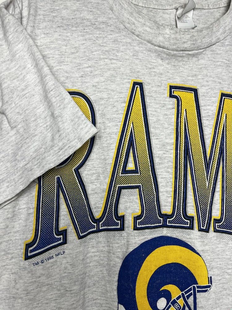 Vintage Vintage 1995's St. Louis Rams NFLP Graphic T-Shirt Size US L / EU 52-54 / 3 - 5 Thumbnail