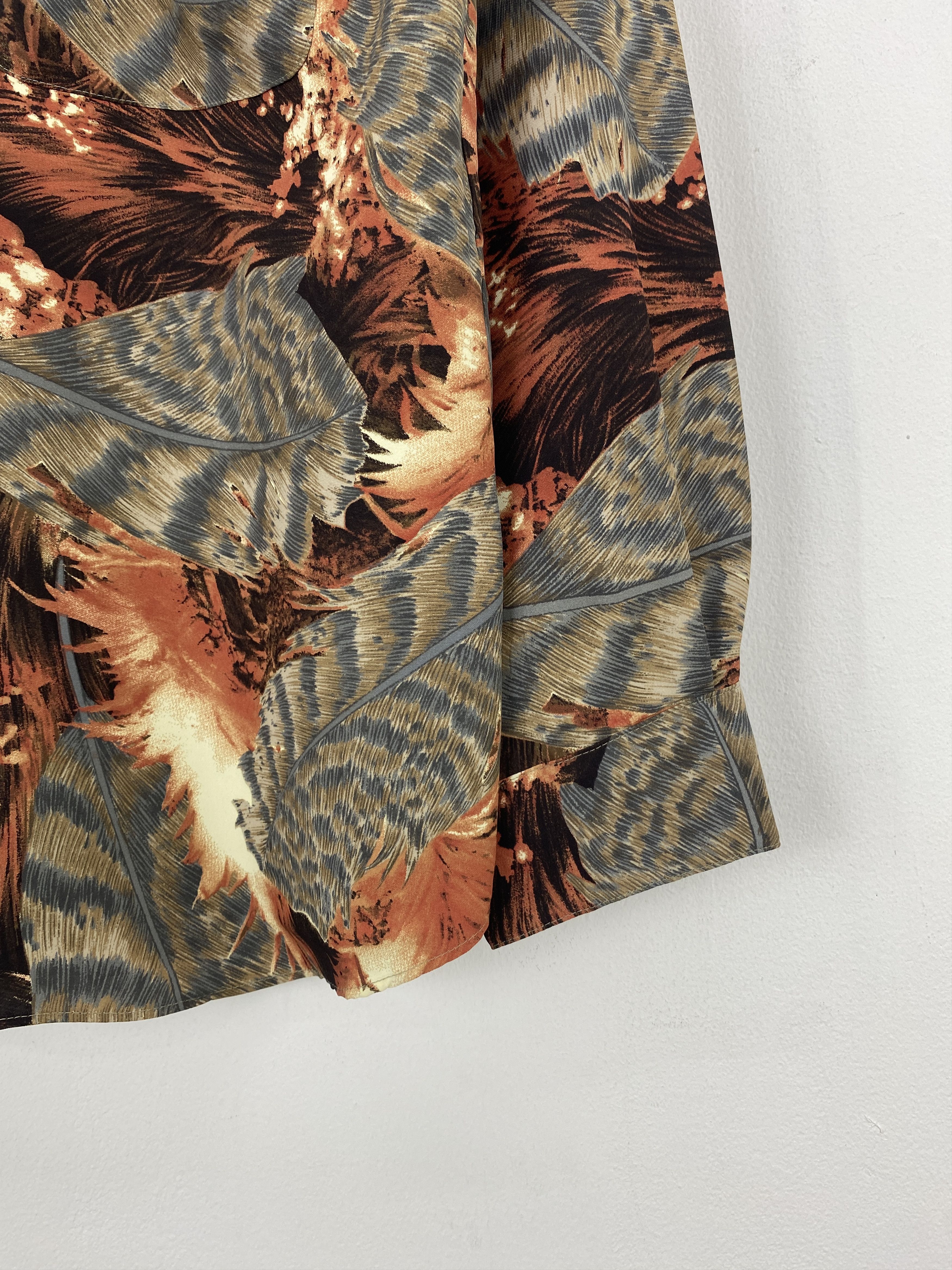 Japanese Brand × Vintage Vintage Full Printed Leaves Design Silk Shirt J1851 Size US L / EU 52-54 / 3 - 6 Thumbnail