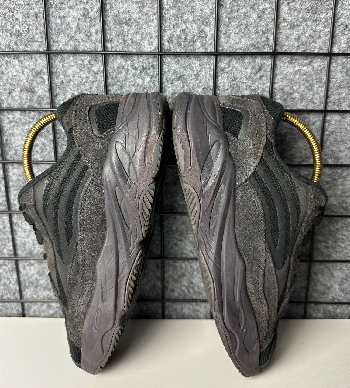 Adidas × Kanye West Adidas Yezzy Boost 700 V2 Vanta size us 3 Size US 5 / IT 35 - 4 Thumbnail