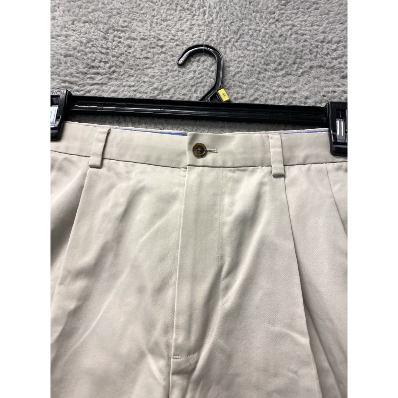 Brooks Brothers Brooks Brothers Khaki Chino Shorts 33 Beige Pleated Casual Mens Size US 33 - 2 Thumbnail