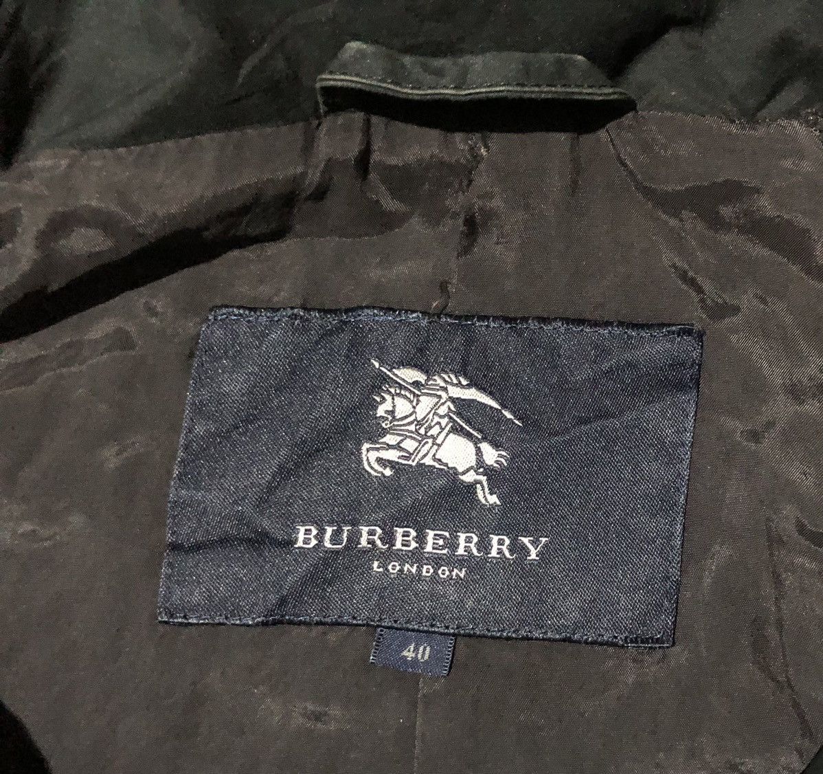 Burberry Burberry London Size US M / EU 48-50 / 2 - 9 Thumbnail