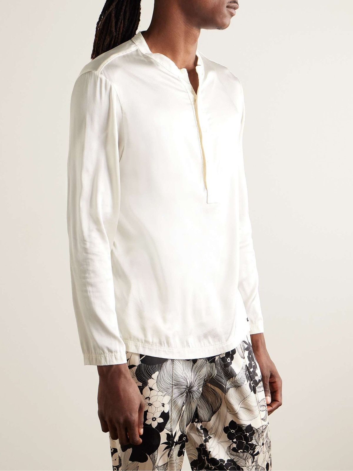 Tom Ford LONG SLEEVED PIJAMA TOP WITH BUTTONS ivory Size US XL / EU 56 / 4 - 3 Thumbnail