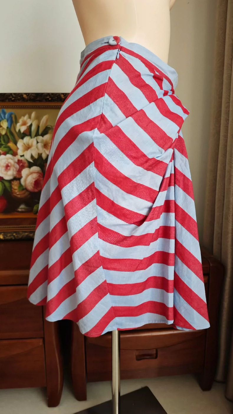 Vivienne Westwood Vivienne Westwood A beautiful half-length dress Size S / US 4 / IT 40 - 3 Thumbnail