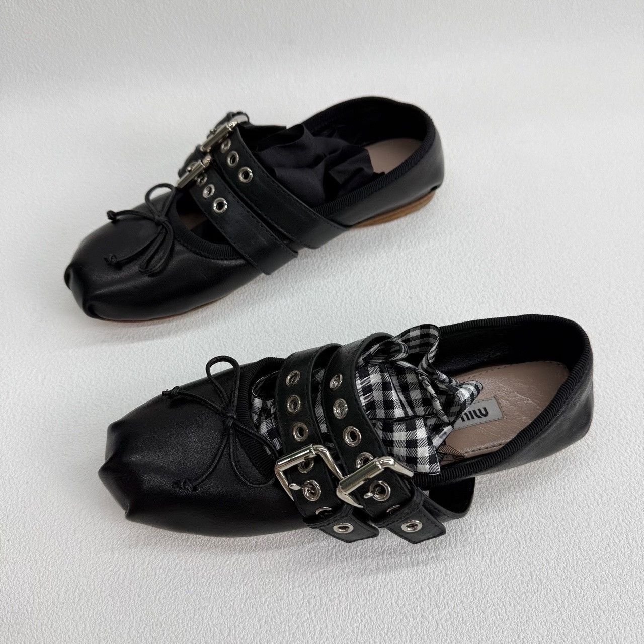 Miu Miu Miu Miu Casual Black Lowtop Sneakers us_5 Women Size US 5 / IT 35 - 1 Thumbnail