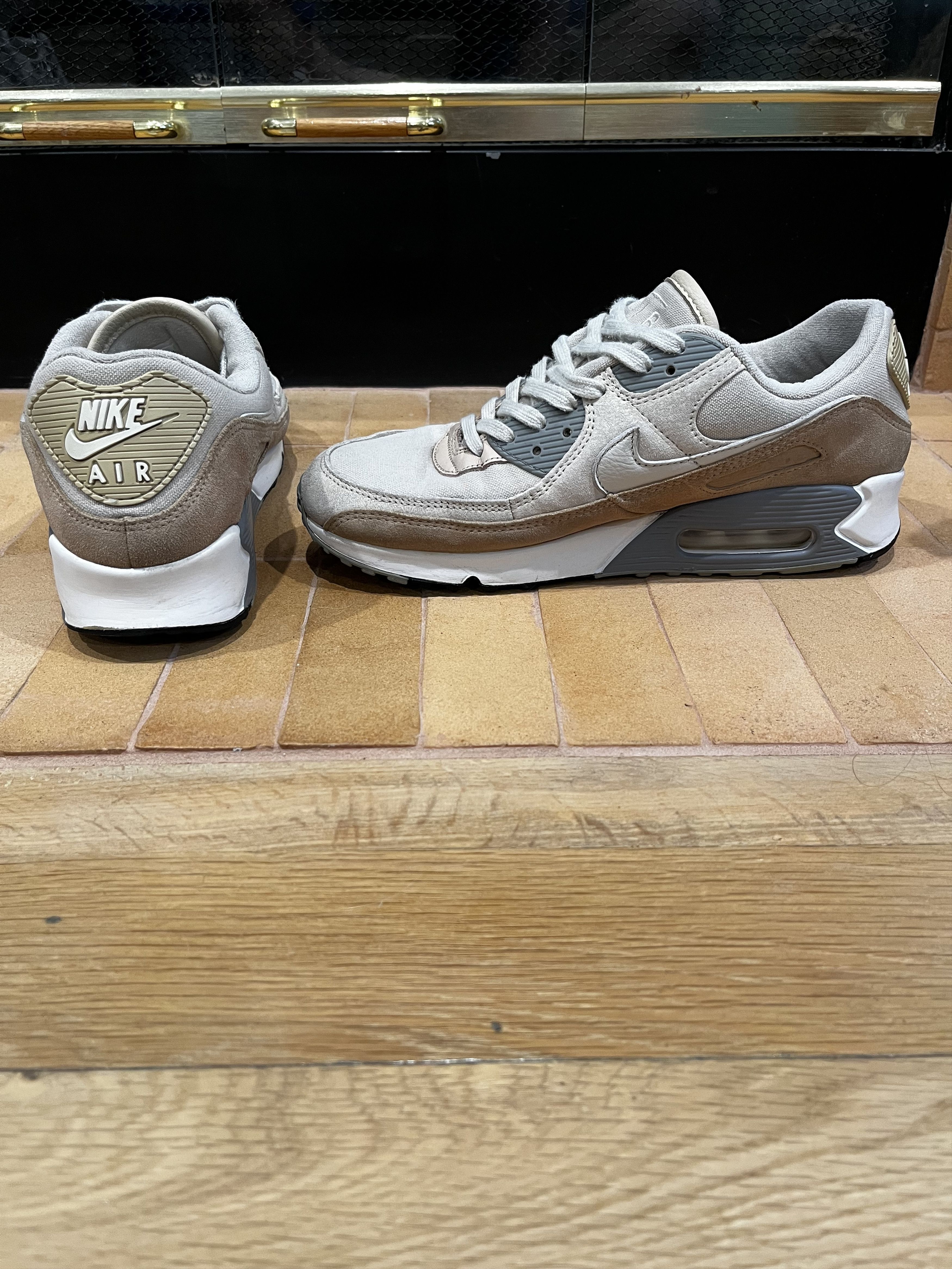 Nike NIKE AIR MAX 90 PREMIUM SANDDRIFT 9.5 DA1641-201 SAND DRIFT Size US 9.5 / EU 42-43 - 9 Thumbnail