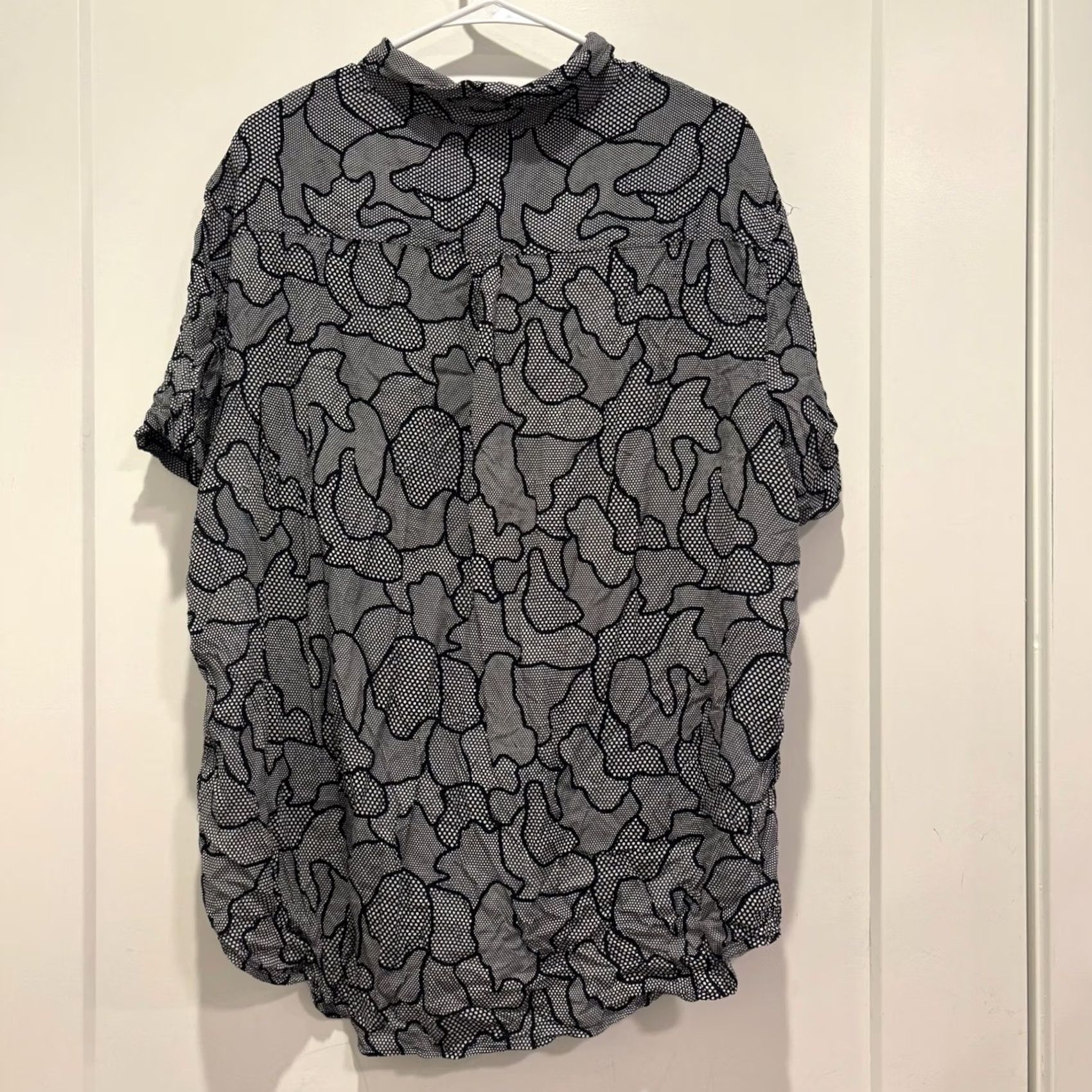 Karl Lagerfeld Karl Lagerfeld Paris Mens XXL Shirt Black White Abstract Dot Print Button Up Size US XXL / EU 58 / 5 - 3 Thumbnail