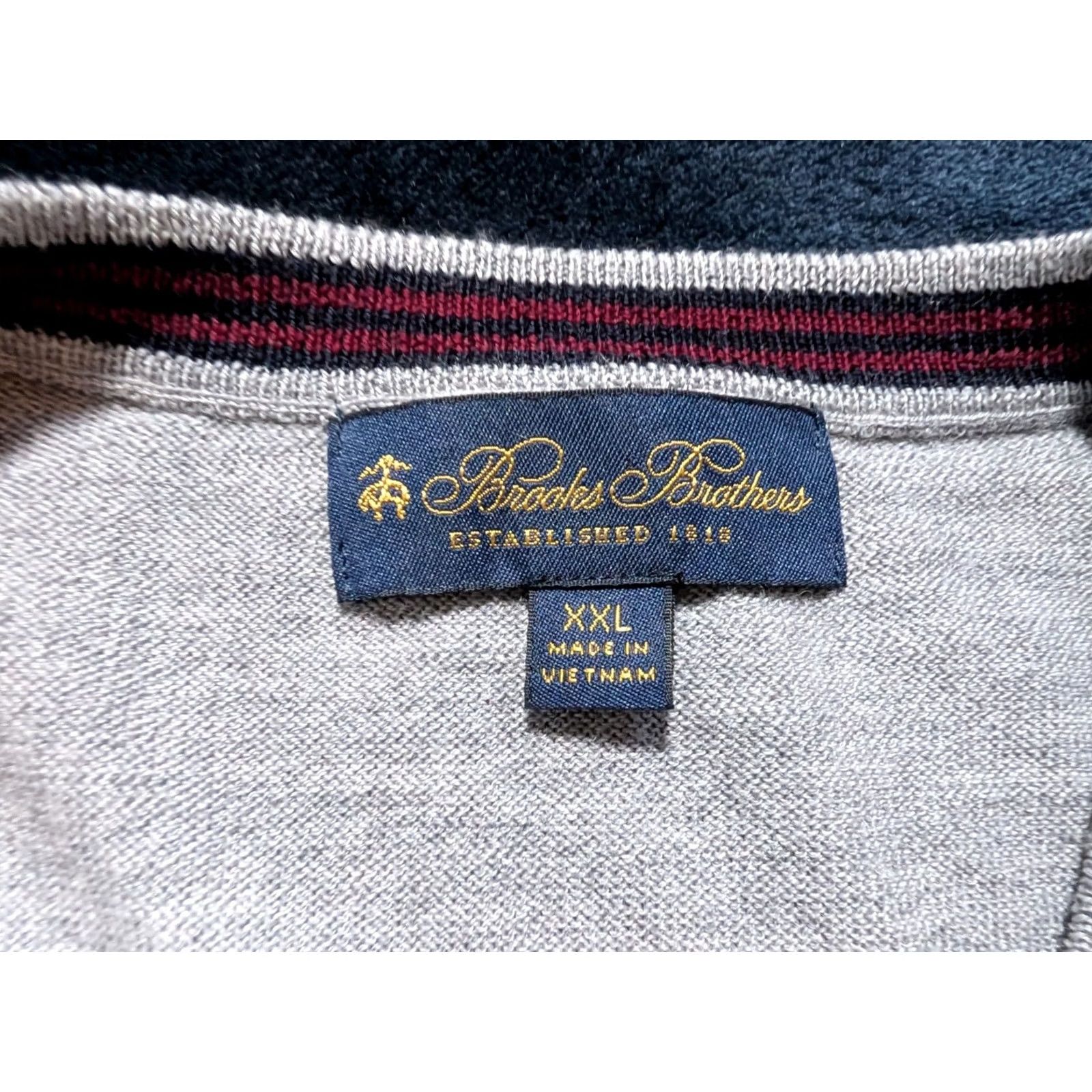 Brooks Brothers Brooks Brothers Sweater Men’s XXLarge V-Neck Extra Fine Merino Wool Heather Gray Knit Pullover Casual, Formal, Party/Cocktail, Travel 2XL Mens Size US XXL / EU 58 / 5 - 3 Thumbnail