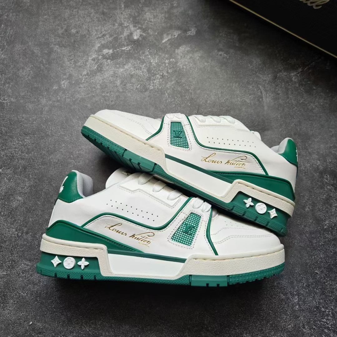 Louis Vuitton Louis Vuitton Training Green Lowtop Sneakers 36 Women Size US 6 / IT 36 - 1 Thumbnail