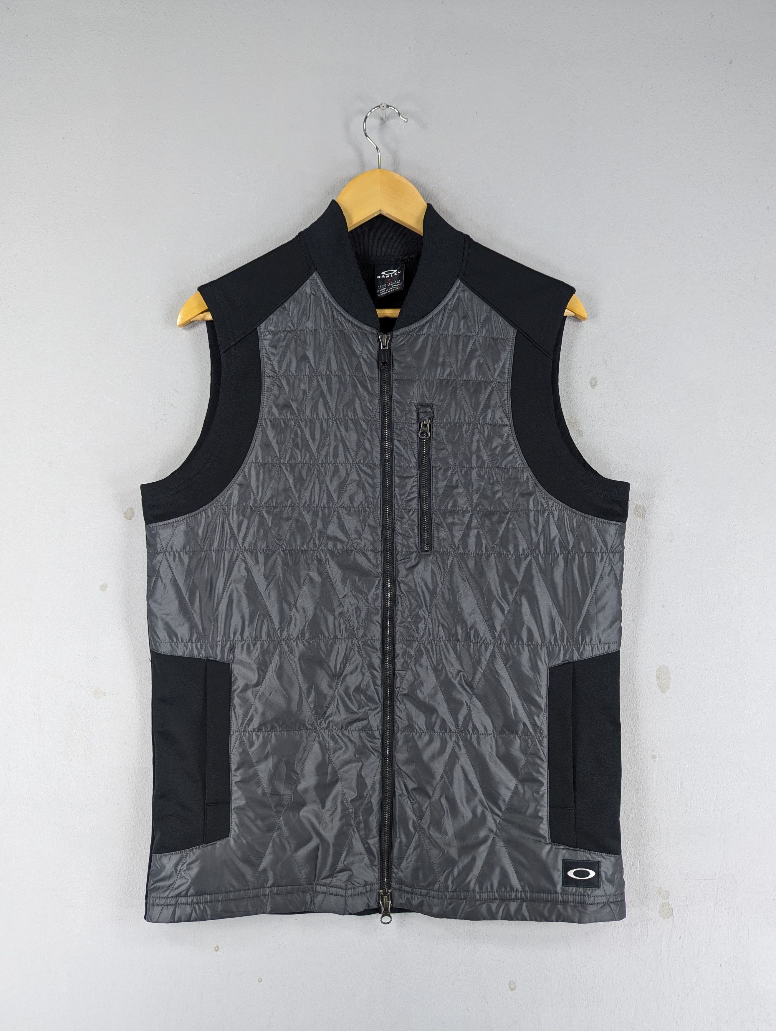 Oakley Men's Oakley Full Zip Quilted Puffer Vest Jacket Size S Size US S / EU 44-46 / 1 - 1 Thumbnail