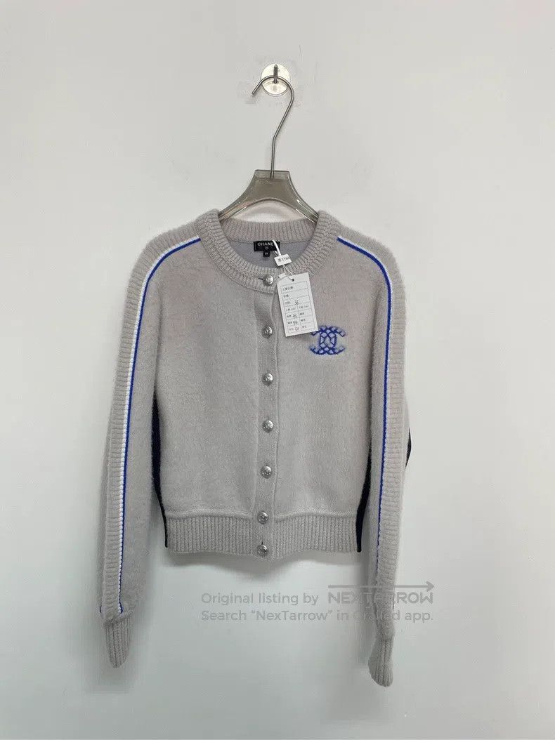 Chanel Chanel 21N Ski Series Coco Neige Cardigan coat Size XS / US 0-2 / IT 36-38 - 1 Thumbnail