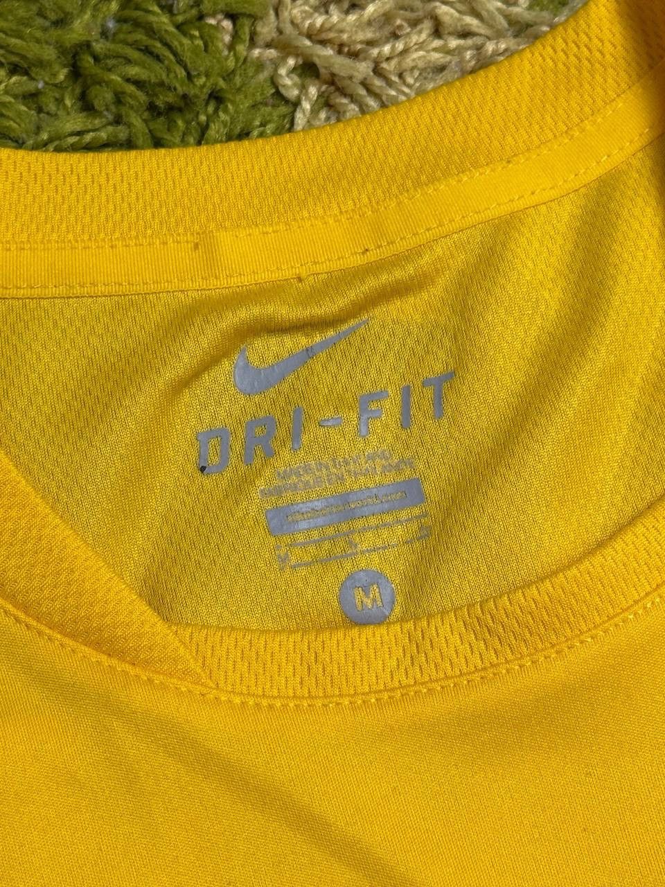 Nike Nike Aston Villa Soccer Jersey 2011/2012 Away Jersey Size US M / EU 48-50 / 2 - 3 Thumbnail