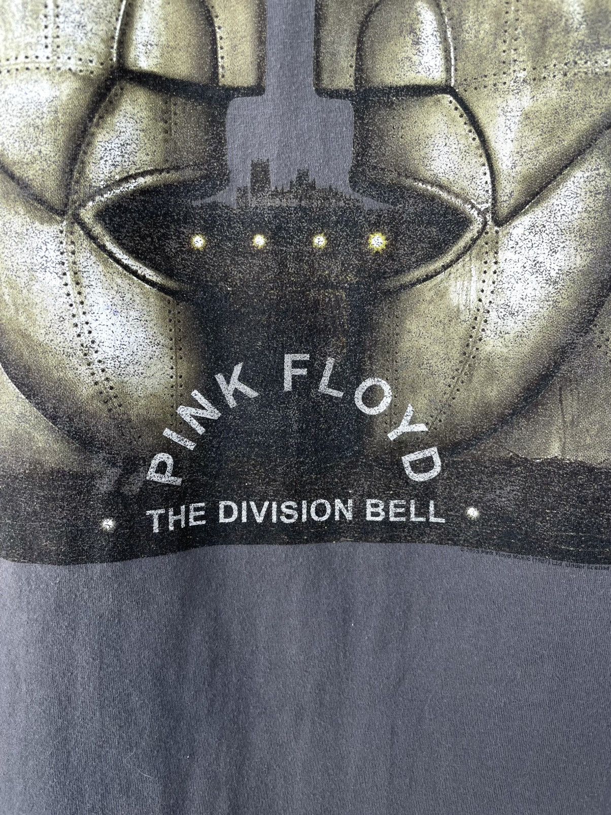 Band Tees Vintage Pink Floyd The Division Bell Tour Rock Band T-Shirt Size US XL / EU 56 / 4 - 4 Thumbnail