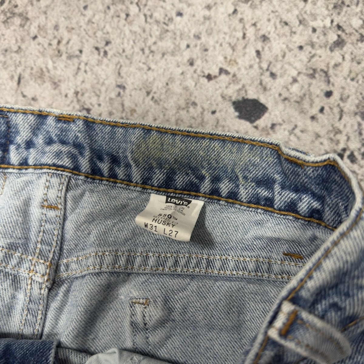 Levi's Vintage 90s Levi’s 550 Light Wash Faded Denim Jeans 31x27 Size US 31 - 6 Thumbnail