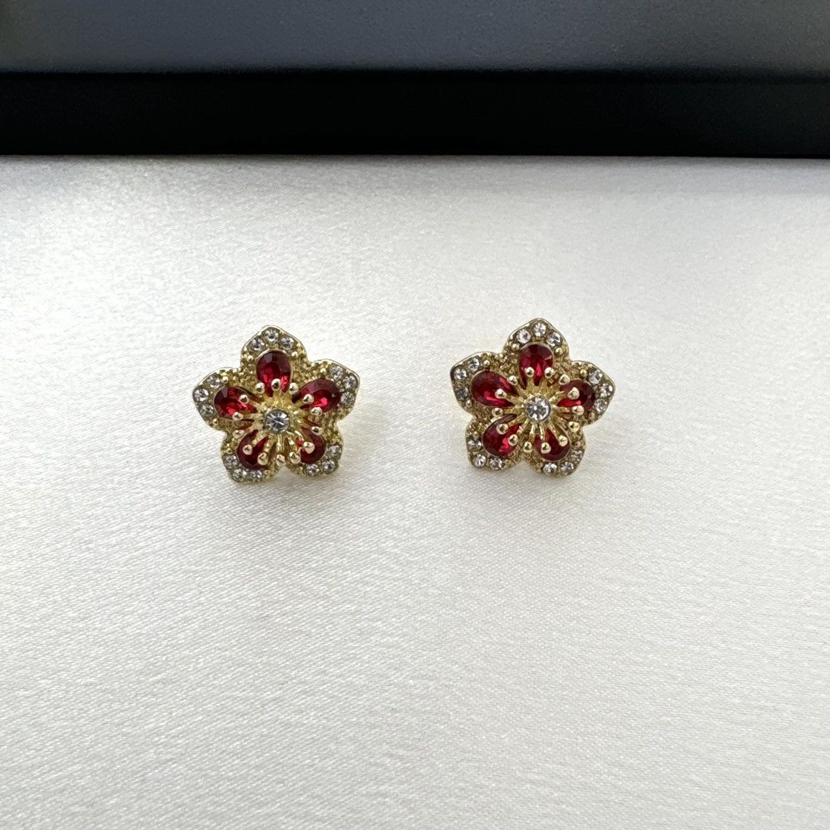 Designer CZ Flower Stud Earrings for Women Size ONE SIZE - 1 Thumbnail