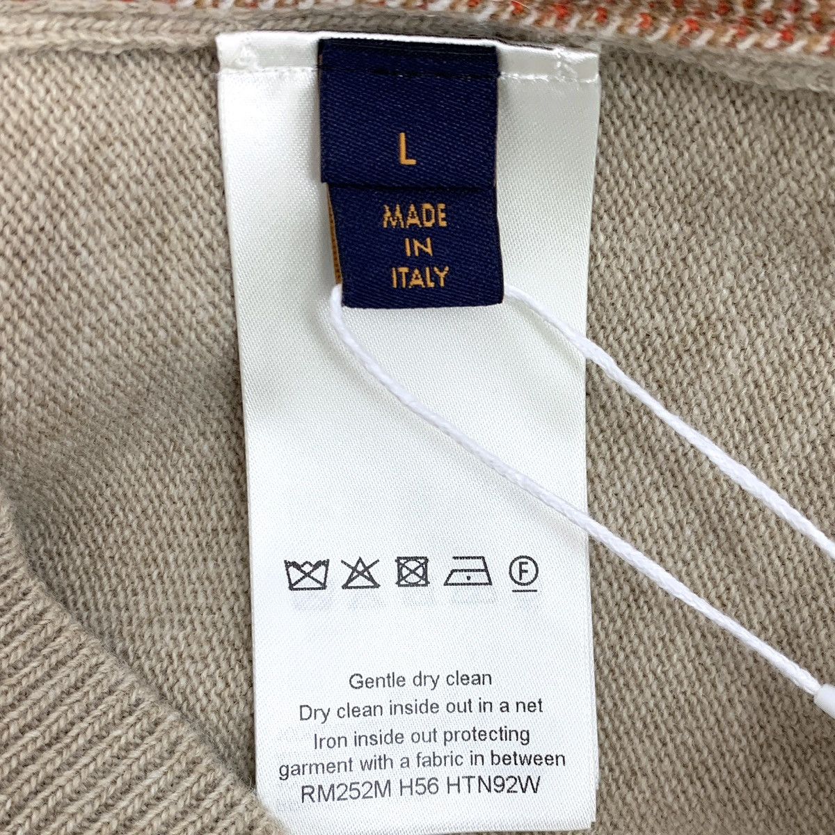 Louis Vuitton Louis Vuitton Checked Wool V-neck Sleeveless Knit Vest K26WX Size US L / EU 52-54 / 3 - 7 Thumbnail