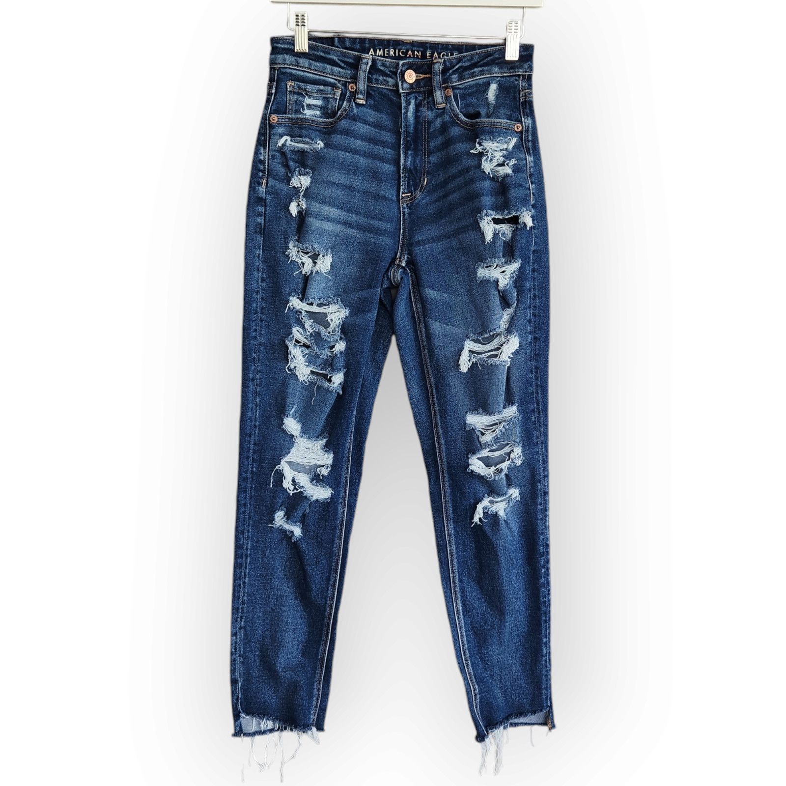 American Eagle Outfitters American Eagle High Waisted Ripped Mom Jeans 2 Size 26" / US 2 / IT 38 - 1 Thumbnail