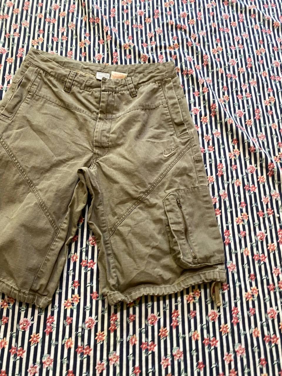 Nike Vintage denim shorts Y2K logo NIKE streetwear Size US 30 / EU 46 - 7 Thumbnail