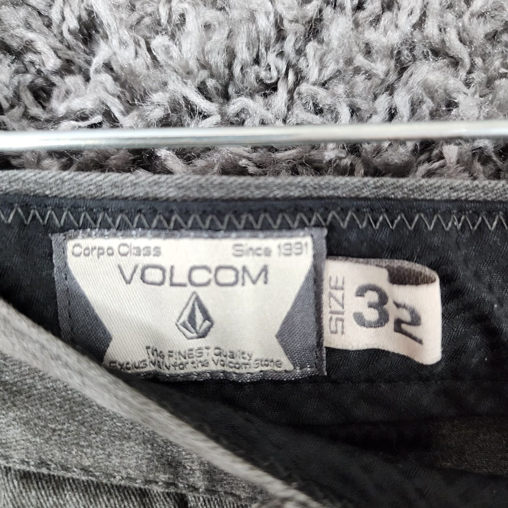 Volcom VOLCOM Chino Shorts Mens Size 32 Gray Size US 32 / EU 48 - 2 Thumbnail