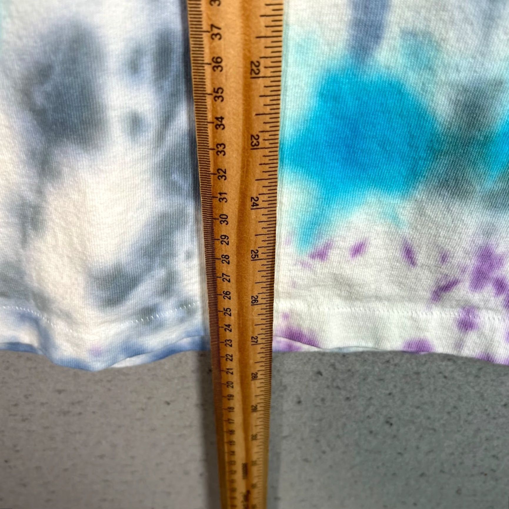 Uniqlo Uniqlo U Mens Size Small Tie-Dye T-Shirt 100% Cotton Short Sleeve Crew Neck Multicolor All Seasons Summer Spring Fall 2020-2029 Mens Size US S / EU 44-46 / 1 - 6 Thumbnail