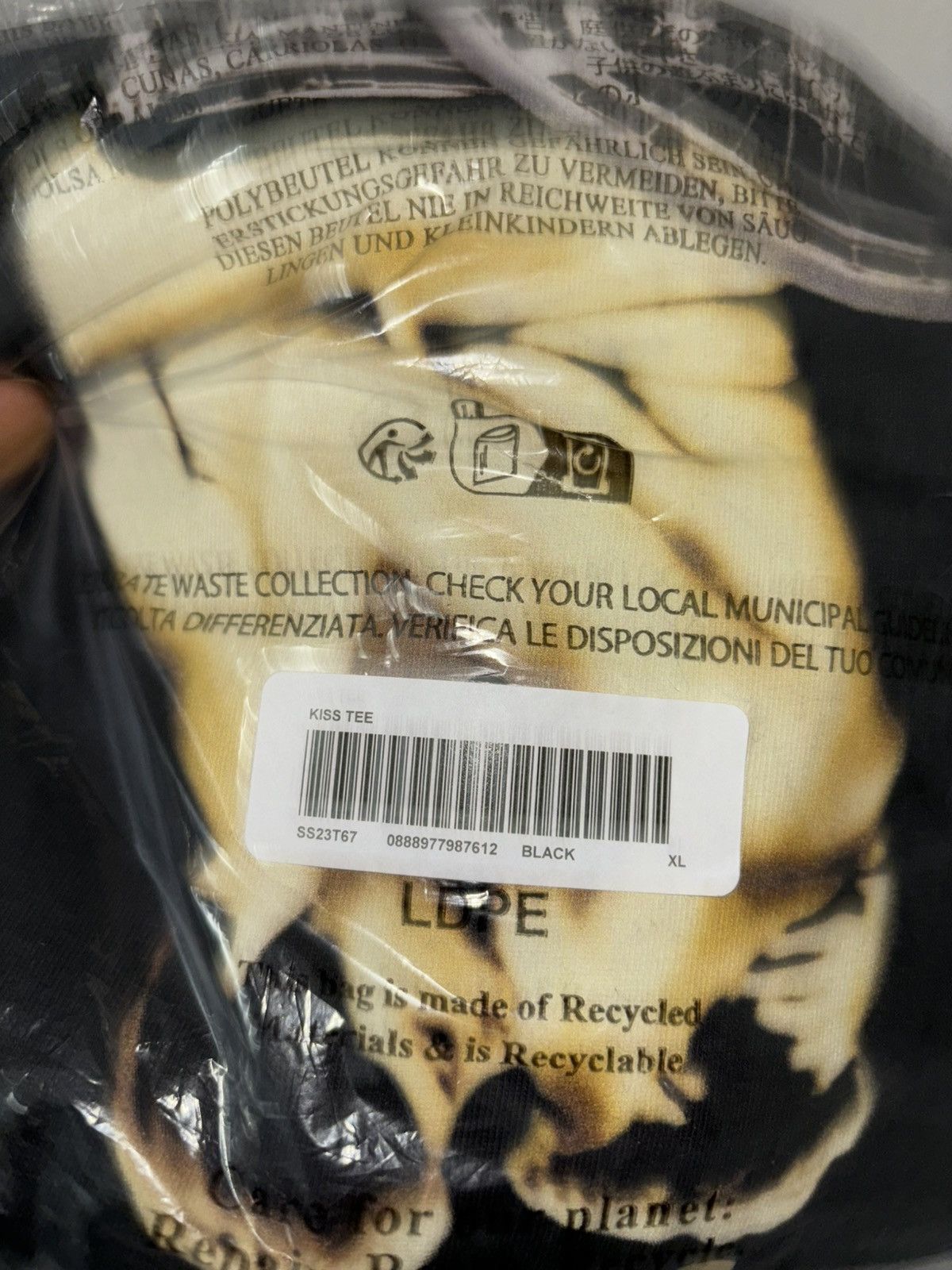 Supreme Supreme Kiss Tee Size US XL / EU 56 / 4 - 6 Thumbnail