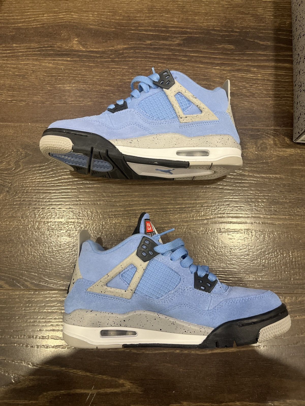 Jordan Brand Jordan 4 Retro University Blue Size US 6 / IT 36 - 1 Thumbnail