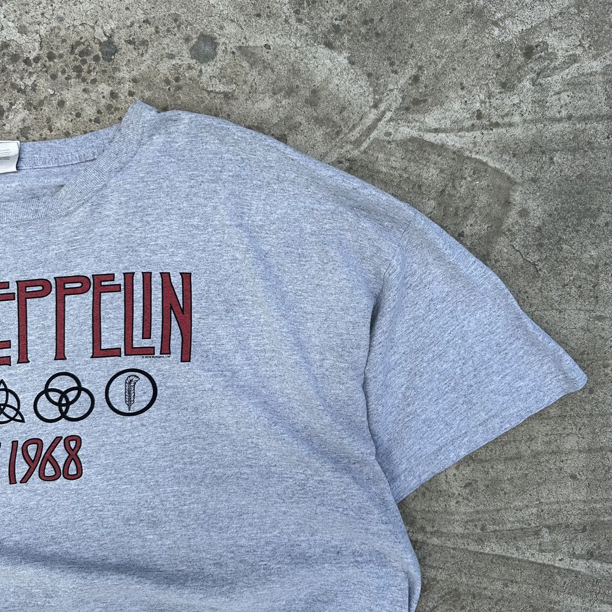 Vintage Vintage T-shirts LED Zeppelin Big Logo Rock Band Tee 00s Y2K Size US XXL / EU 58 / 5 - 6 Thumbnail