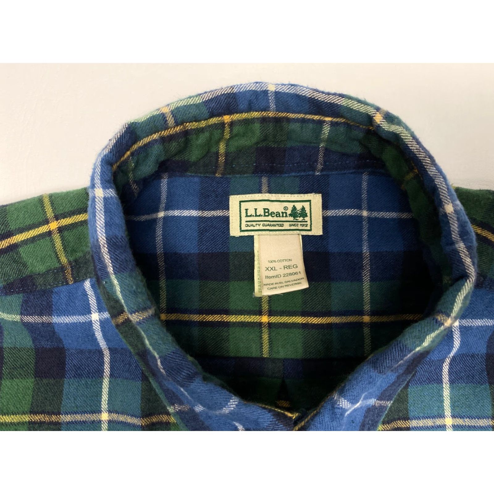 Vintage VINTAGE L.L. Bean Flannel Shirt 228061 Men’s 2XL Scotch Plaid Long Sleeve 100% Cotton Size US XXL / EU 58 / 5 - 6 Thumbnail