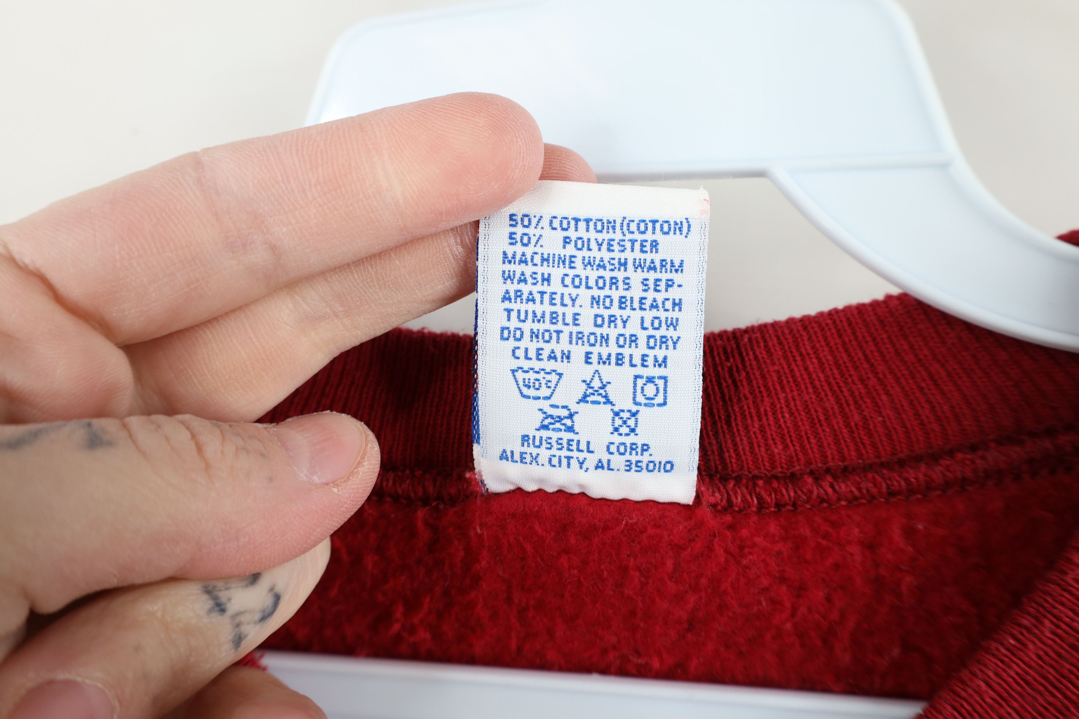 Russell Athletic × Vintage Vintage 90s Russell Athletic Crewneck Sweatshirt Red USA Size US L / EU 52-54 / 3 - 9 Thumbnail
