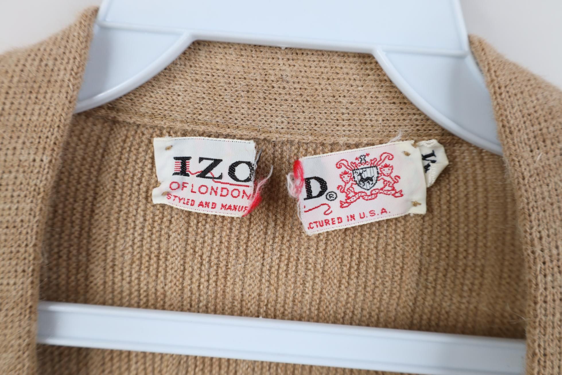 Izod Vintage 70s Izod of London Button Ribbed Knit Sweater USA Size US M / EU 48-50 / 2 - 8 Thumbnail
