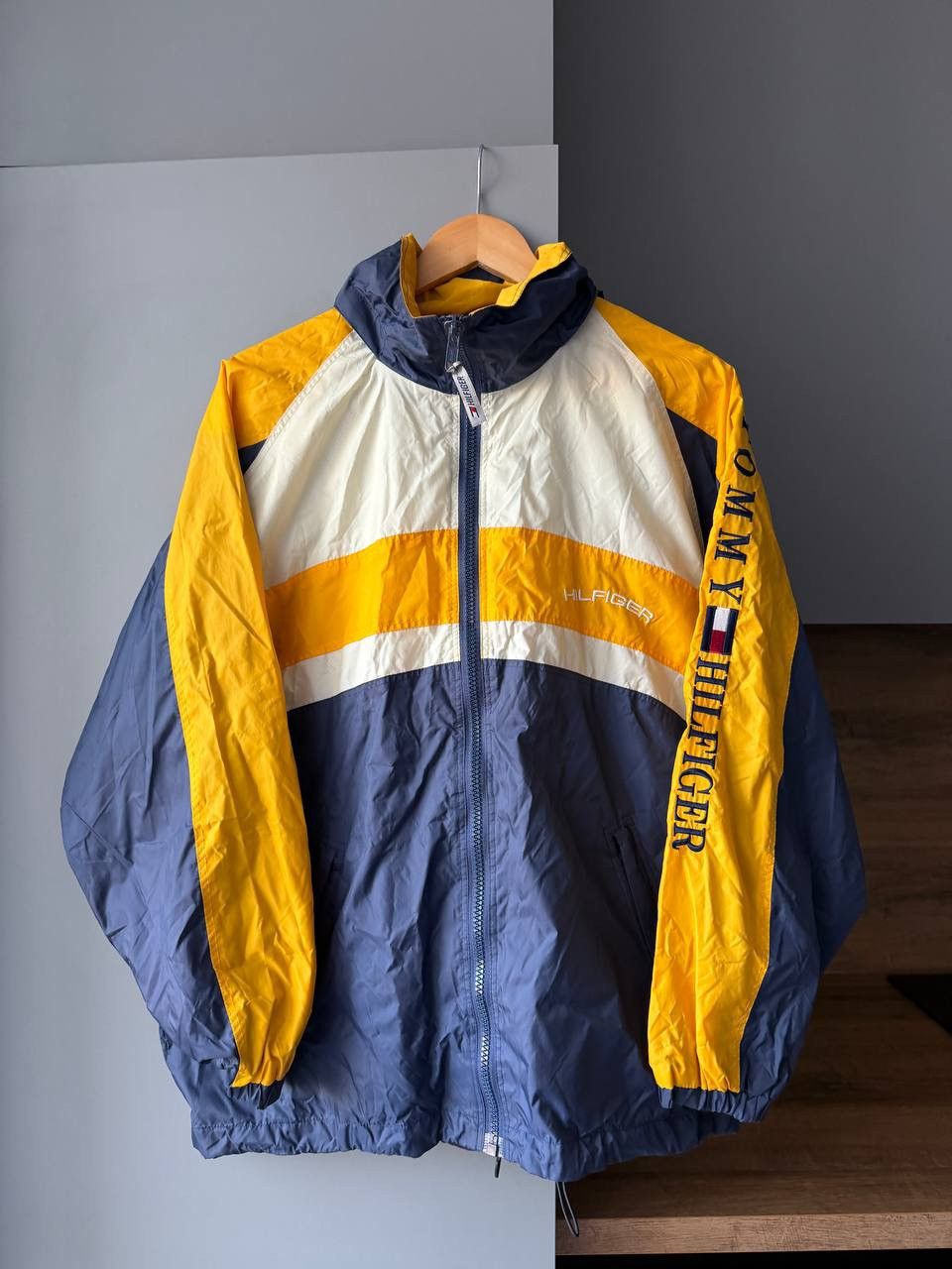 Tommy Hilfiger Vintage Tommy Hilfiger Spellout jacket Size US M / EU 48-50 / 2 - 5 Thumbnail