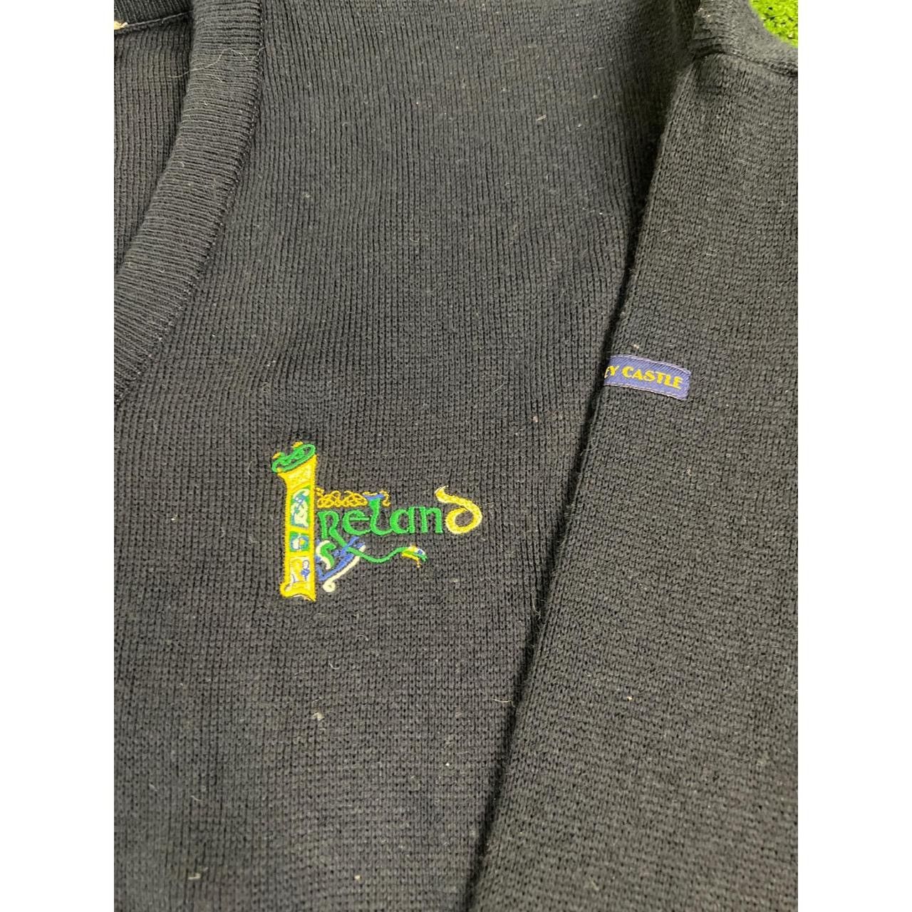 Barneys New York Blarney Castle Mens XL Blue V-Neck Sweater Ireland Size US XL / EU 56 / 4 - 2 Thumbnail