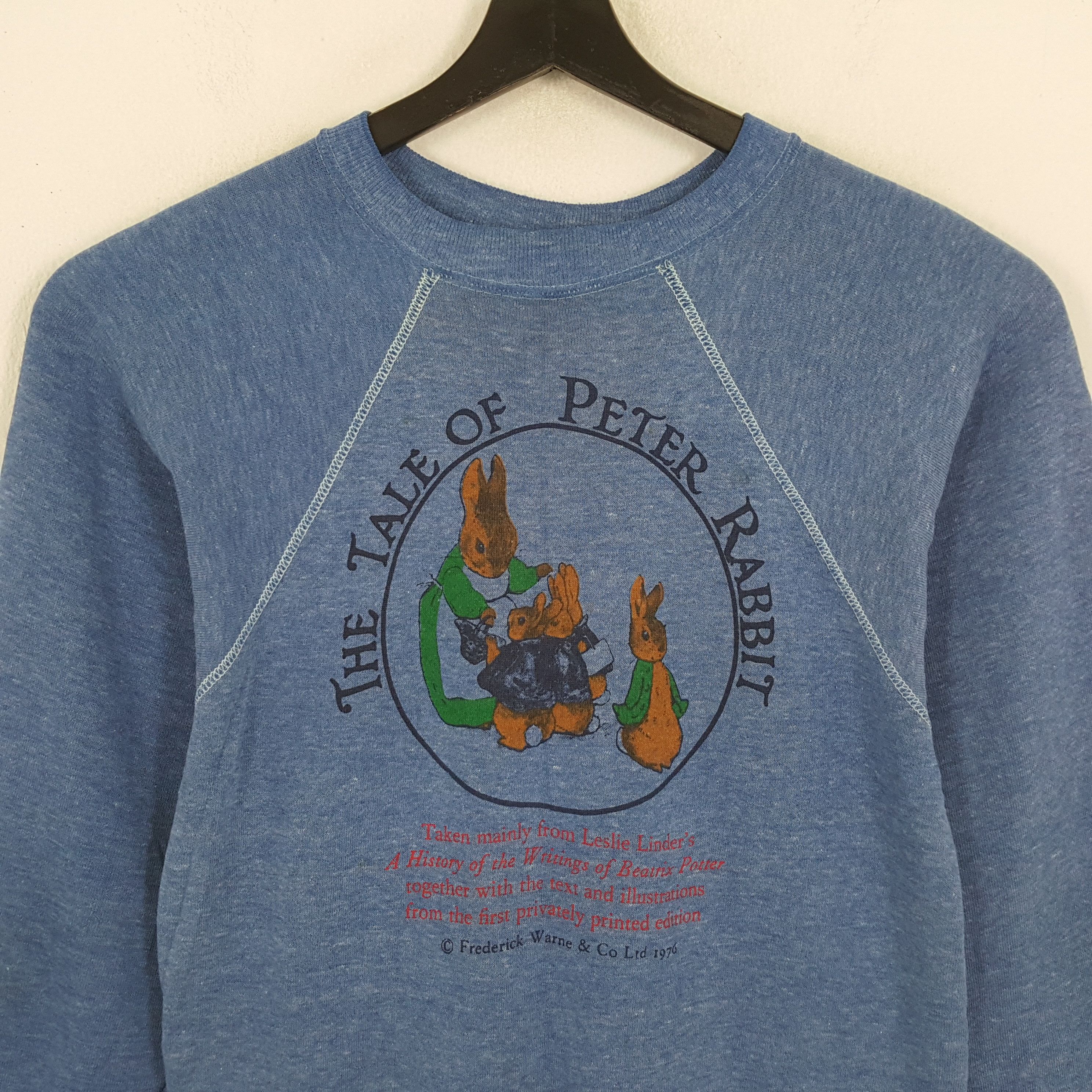 Vintage THE TALE OF PETER RABBIT Streetwear Vintage Sweatshirt Size US S / EU 44-46 / 1 - 2 Thumbnail