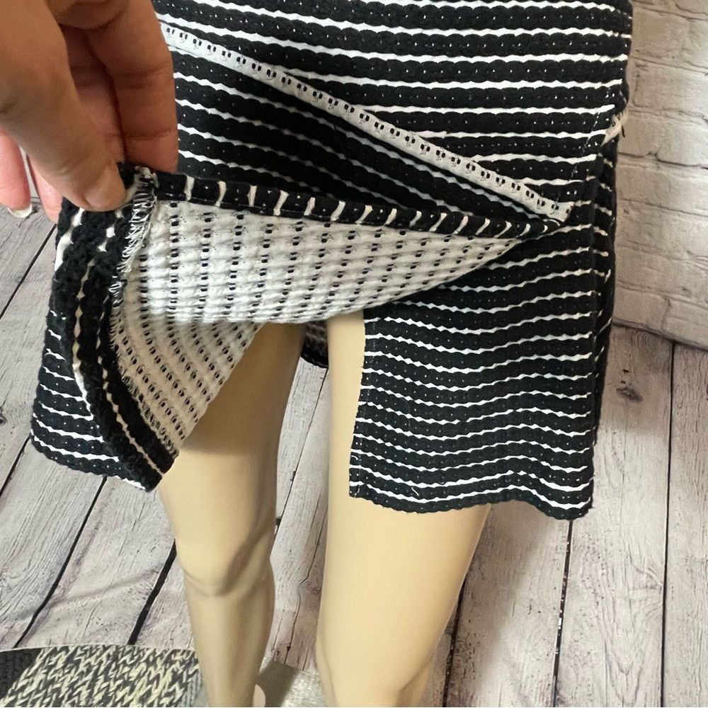 Free People New Free People Bento Asymmetrical Black White Cotton Mini Size 28" / US 6 / IT 42 - 6 Thumbnail