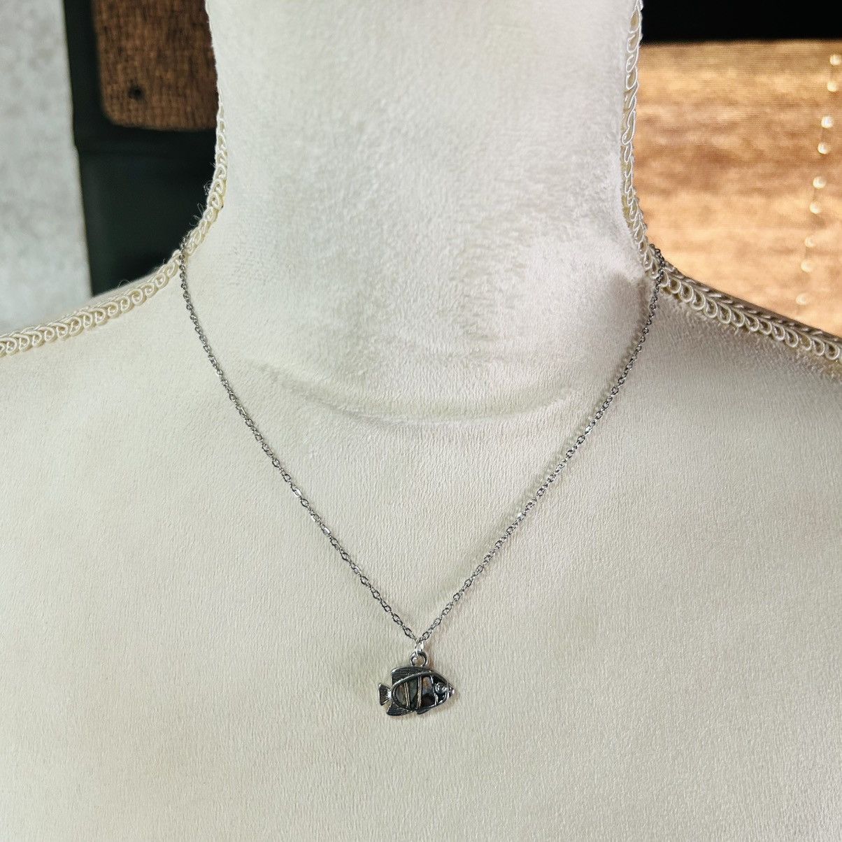 Handmade Handcrafted salvaged vintage abalone fish pendant necklace Size ONE SIZE - 3 Thumbnail