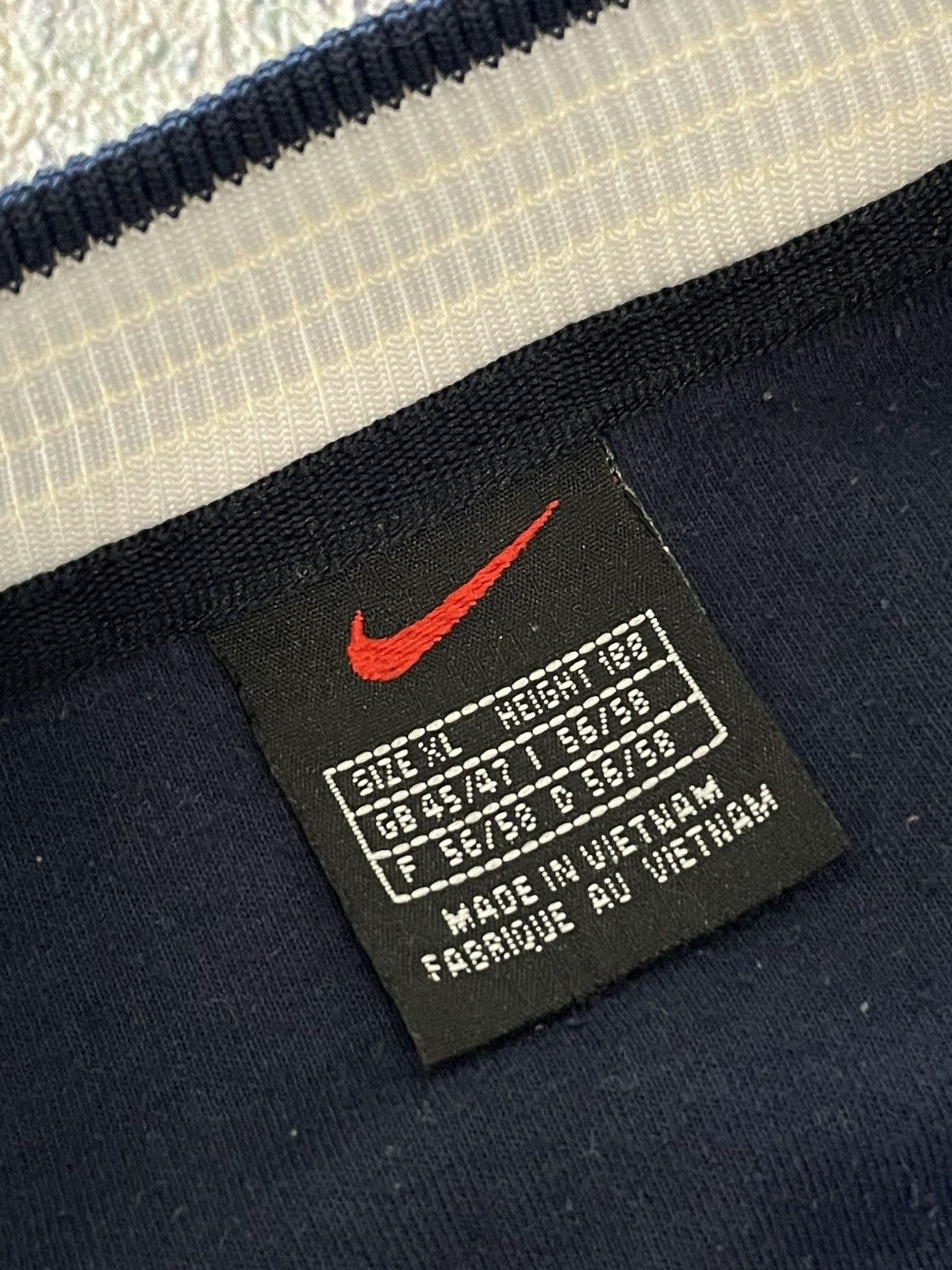 Nike Vintage Nike Center Logo Baggy Sweatshirt Size US XL / EU 56 / 4 - 6 Thumbnail