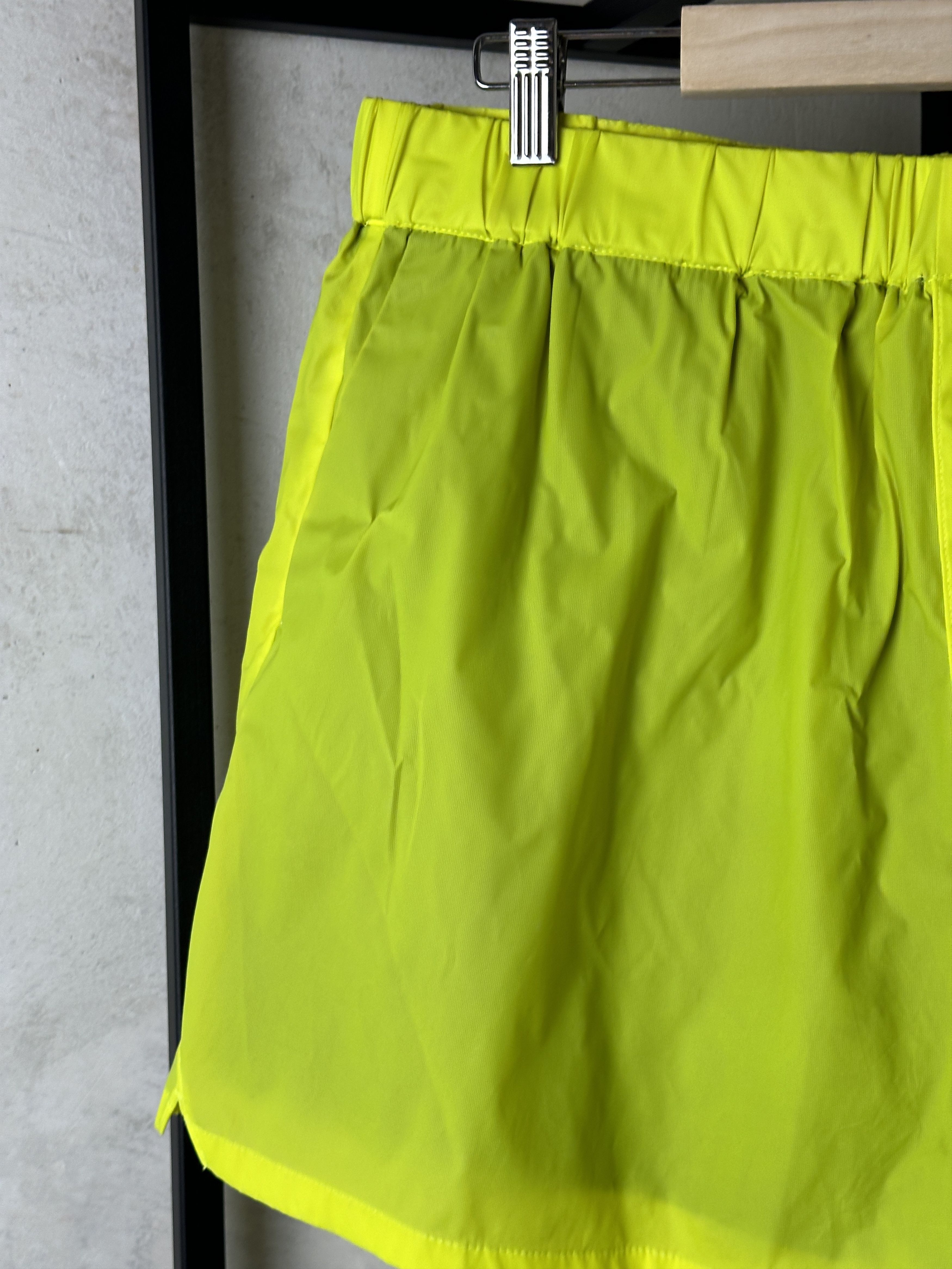 Acne Studios Acne Studios Yellow Ripstop Neon Shorts Size US 34 / EU 50 - 2 Thumbnail