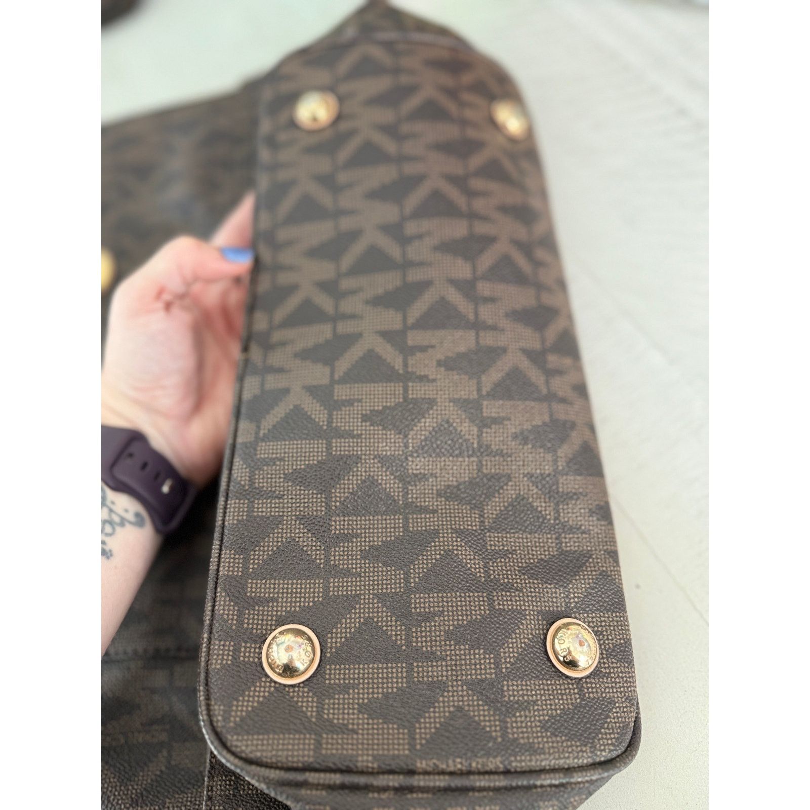 Michael Kors Michael Kors Signature Brown Logo Tote AS IS Size ONE SIZE - 5 Thumbnail