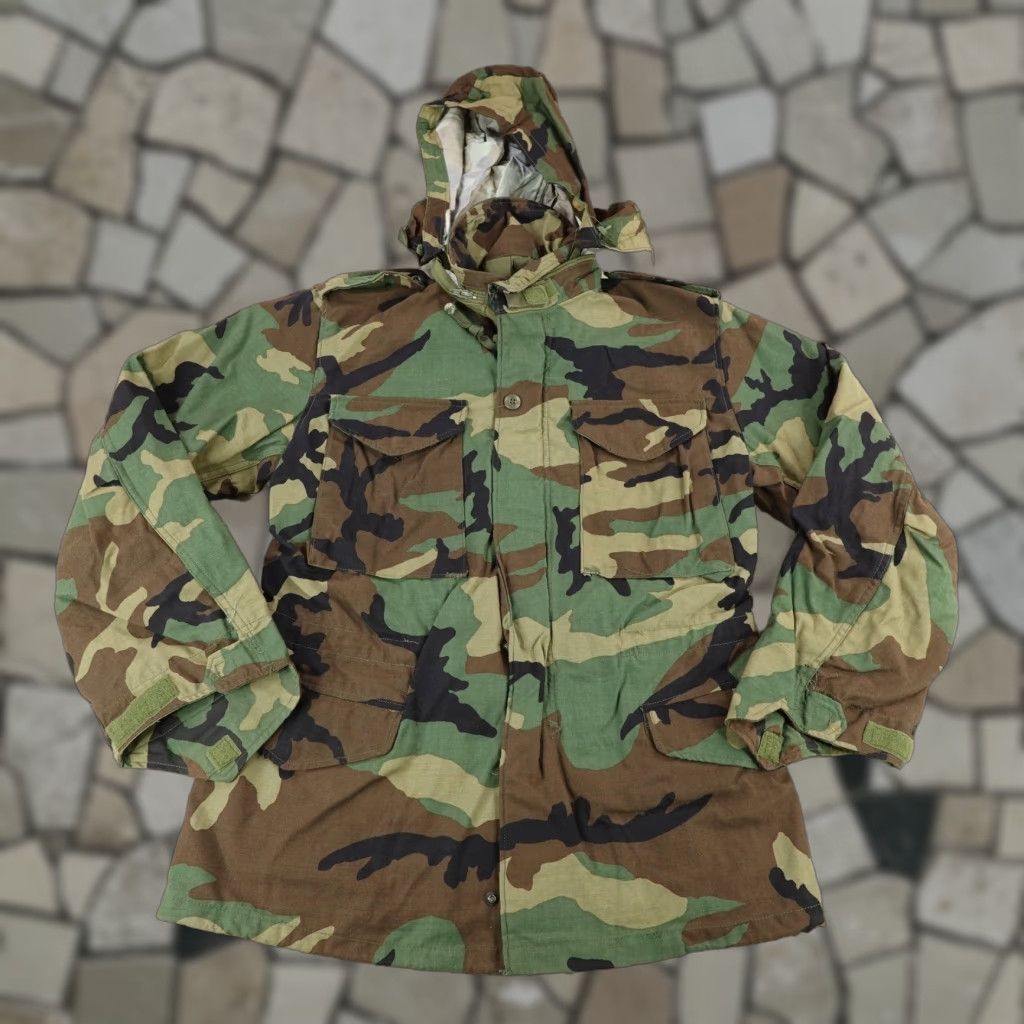 Vintage VINTAGE Golden Manufacturing Co. US Army Field Jacket Camouflage M65 Hooded 80s 50/50 Cotton Nylon Mens Small Regular Green Size US S / EU 44-46 / 1 - 1 Thumbnail