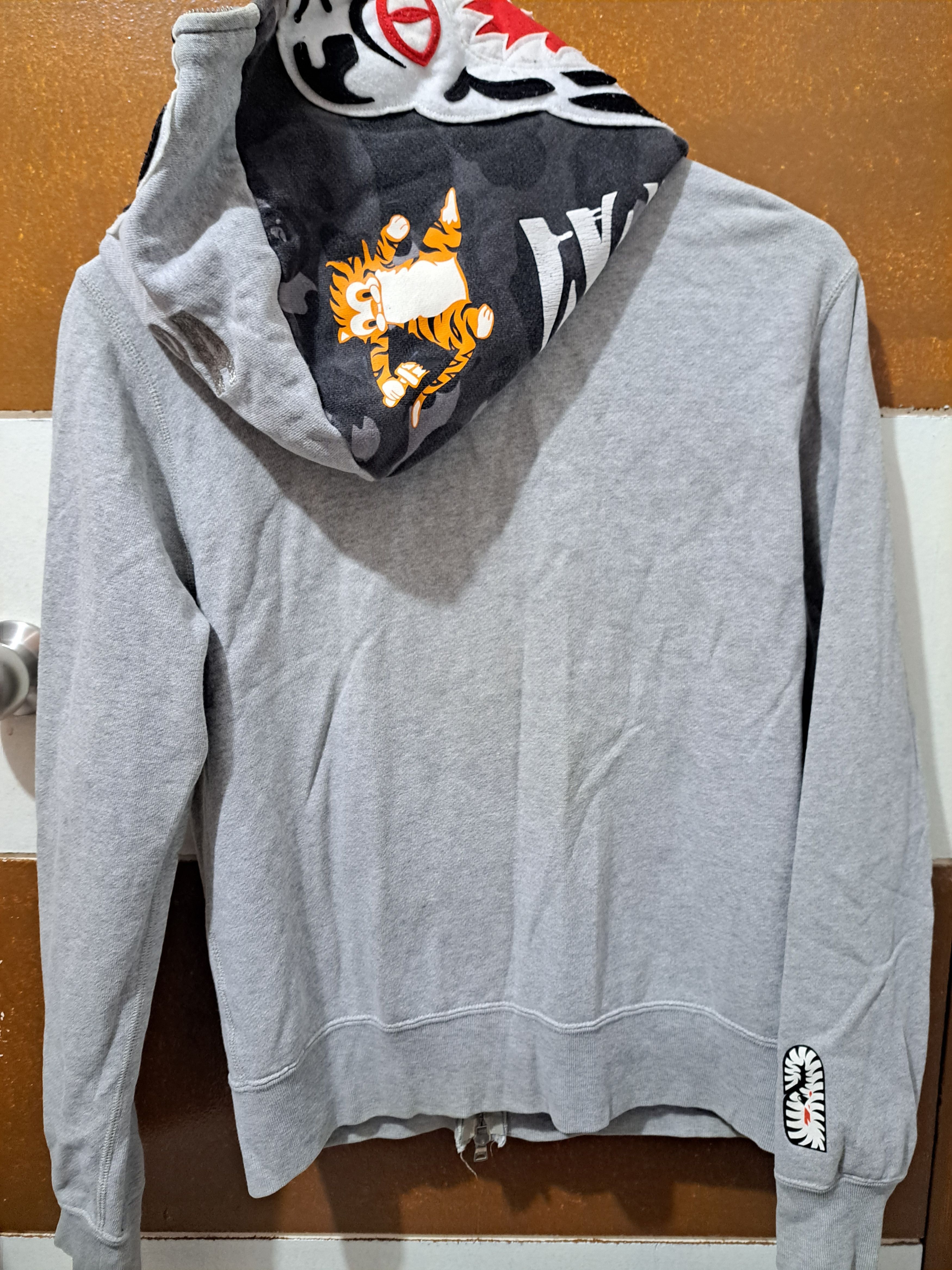 Bape Bape Tiger Shark Hoodie Size S / US 4 / IT 40 - 2 Thumbnail