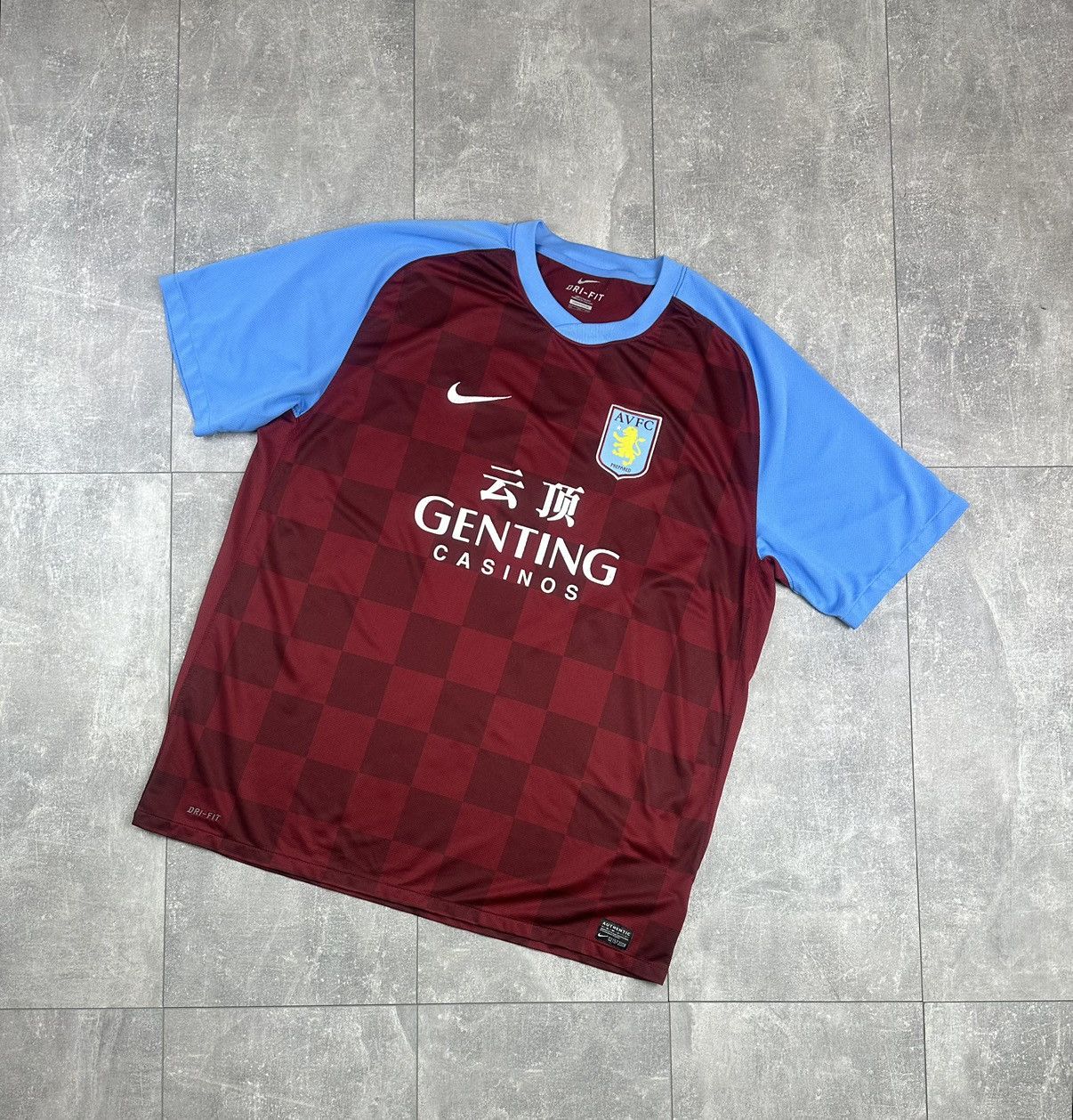 Nike Nike Aston Villa 2011/12 Home Soccer Football Jersey Size US XXL / EU 58 / 5 - 2 Thumbnail