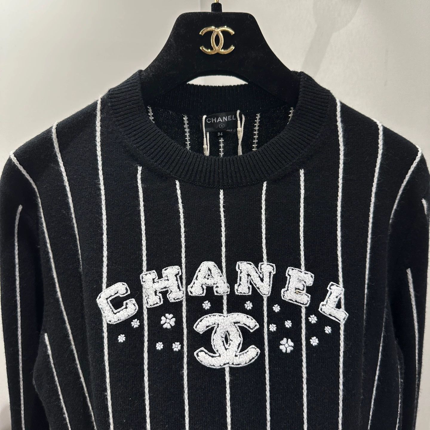 Chanel CHANEL Stripe Logo Jacquard Cashmere Longsleeve 34 Size XS / US 0-2 / IT 36-38 - 6 Thumbnail
